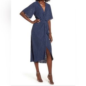 All in Favor Navy V Neck Midi Dress. Women Size Small.